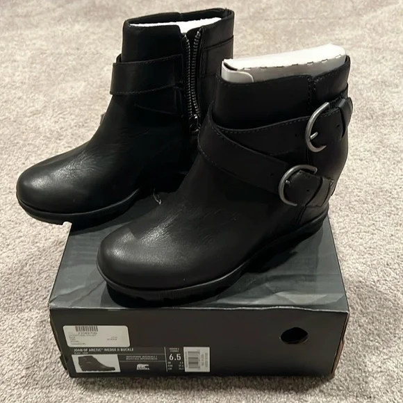 Sorel Shoes Joan Of Arctic Wedge Ii Buckle Size 65 Poshmark